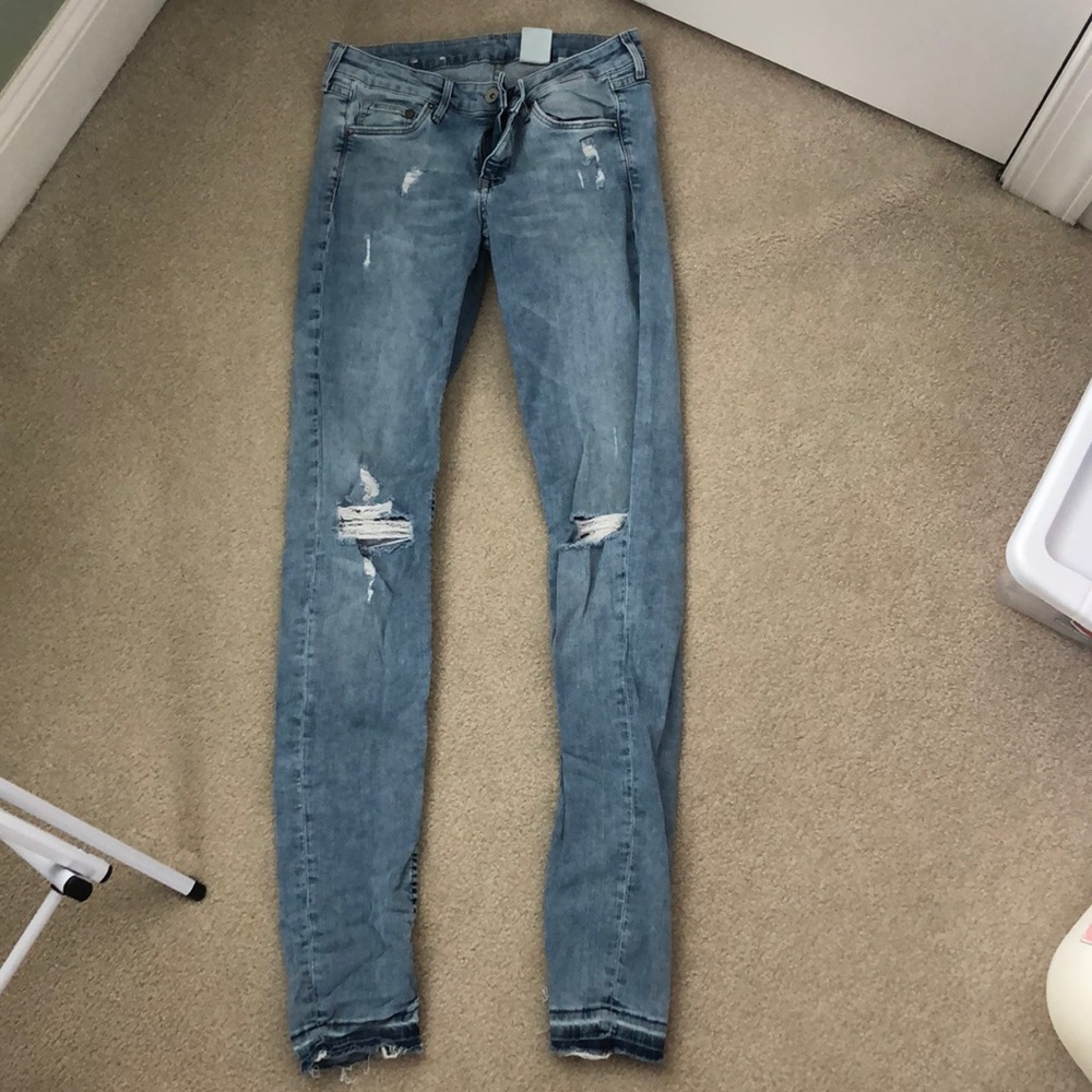 H&M Distressed Skinny Jeans